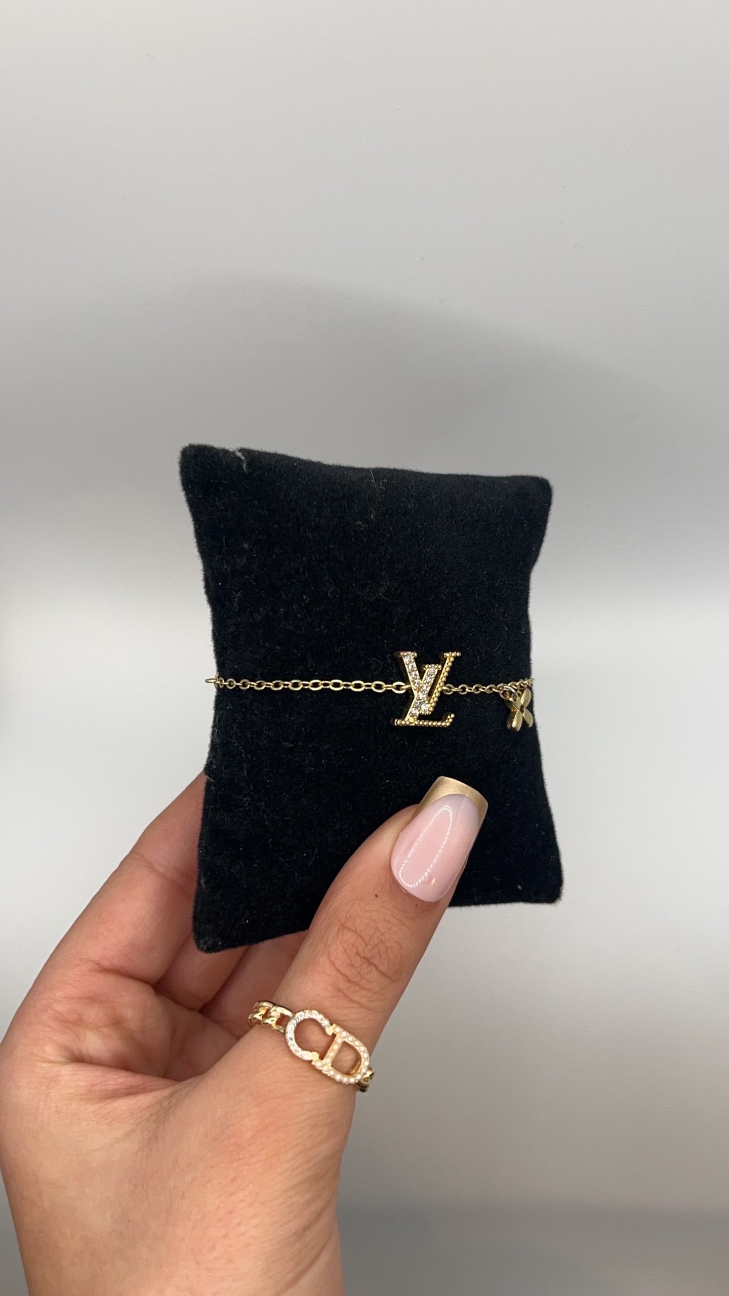 LV BRACCIALETTO